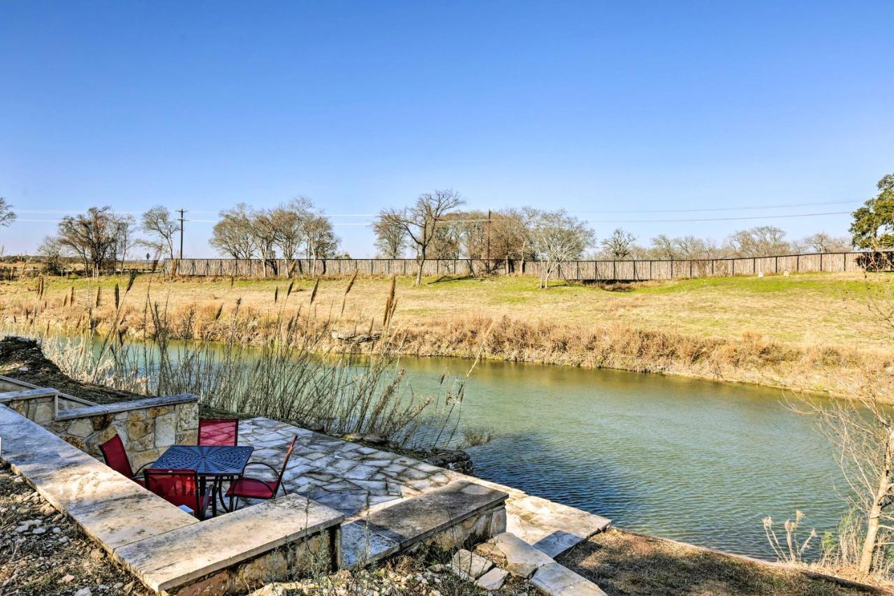 Riverfront Blanco Home With Shaded Porch And Hot Tub Bagian luar foto