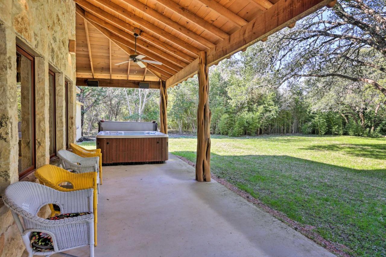 Riverfront Blanco Home With Shaded Porch And Hot Tub Bagian luar foto