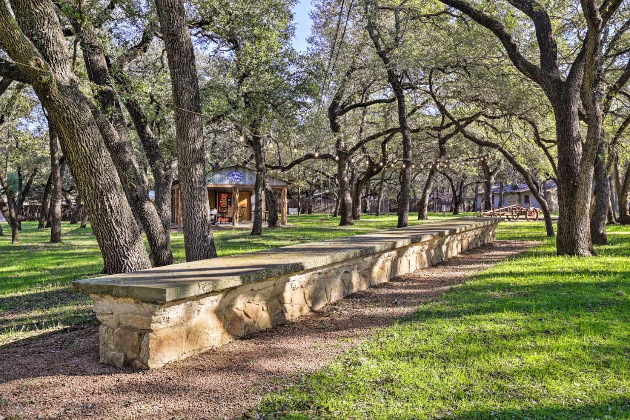 Riverfront Blanco Home With Shaded Porch And Hot Tub Bagian luar foto